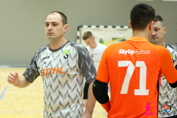 SkyUp Futsal 2 - GRASSER