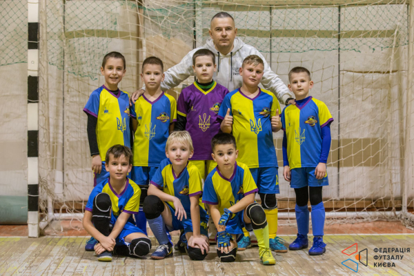 КДЮСШ Переможець (Сканді) 17' - URAGAN BRO 17'