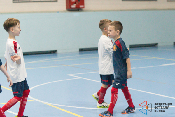 Чемпіон Дарницька площа-2 19' - КДЮСШ Чемпіон-2 19'