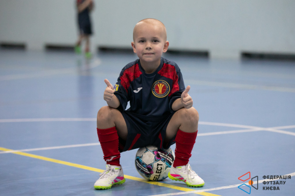 КДЮСШ Чемпіон-3 19' - НСК Ураган 19'