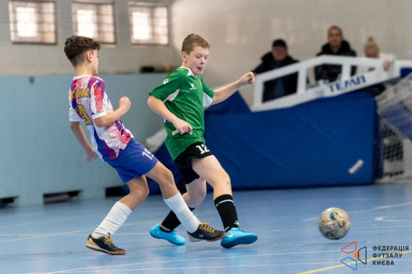 КДЮСШ Чемпіон-3 13' - ДЮСШ Дарниця-4 13'