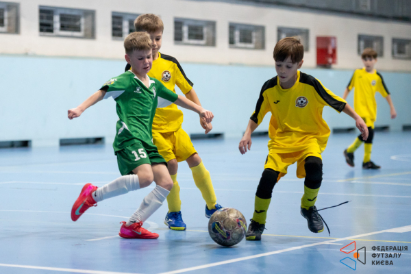 Атлет 284-2 17' - ДЮСШ Дарниця 17'