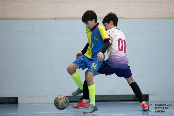 КДЮСШ Переможець 12' - URAGAN BRO 12'