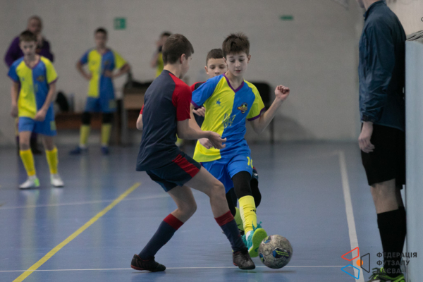 НСК Ураган 13' - Чемпіон Дарницька площа 13'