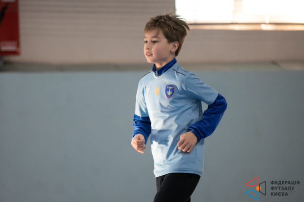 Чемпіон Дарницька площа 16' - СК КНУТД 16'