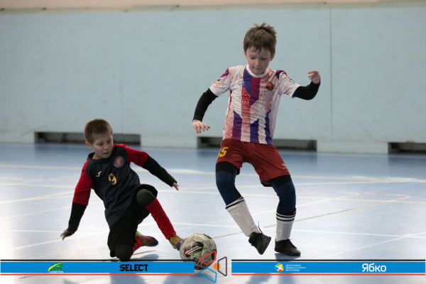 КДЮСШ Чемпіон-2 17' - Чемпіон Дарницька площа 17'