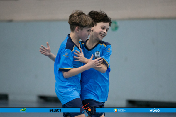 FANTOM 15' - Чемпіон Дарницька площа 15'