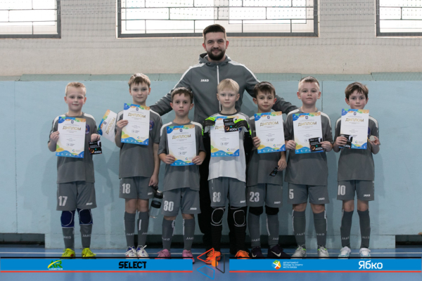 КДЮСШ Переможець 16' - SPORTKIDS-3 16'