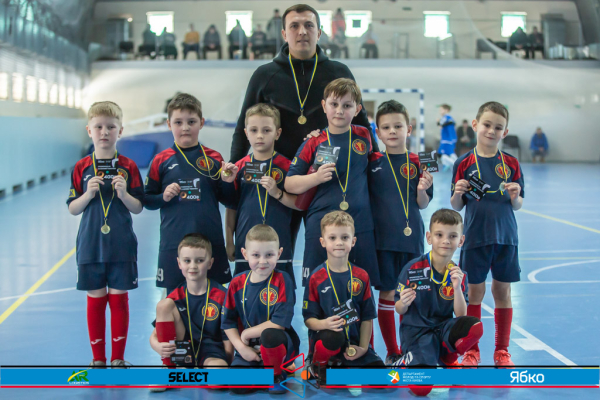 КДЮСШ Чемпіон-2 19' - SPORTKIDS 19'