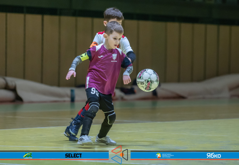 КДЮСШ Чемпіон 18' - ФК AlexTeam 18'