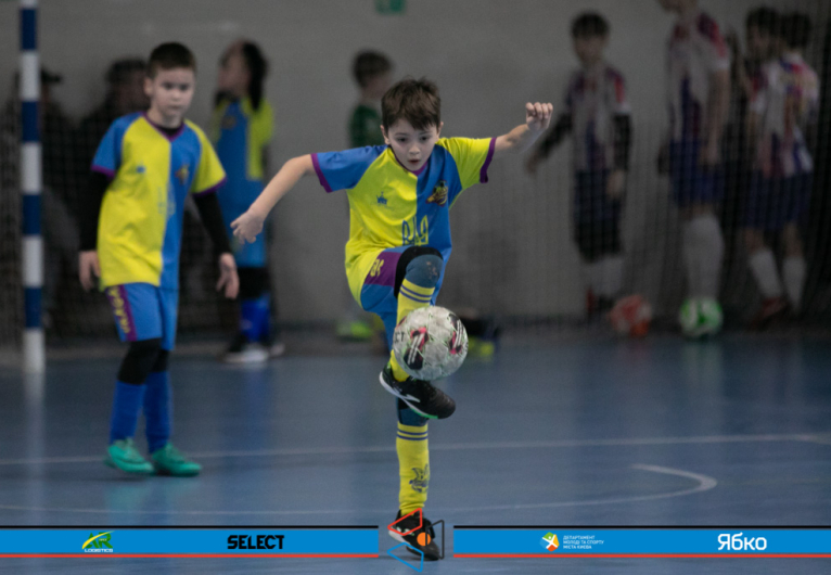 URAGAN BRO 17' - SAF Chayka-3 17'