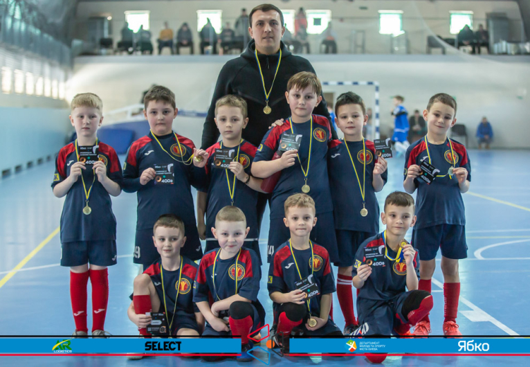 КДЮСШ Чемпіон-2 19' - SPORTKIDS 19'