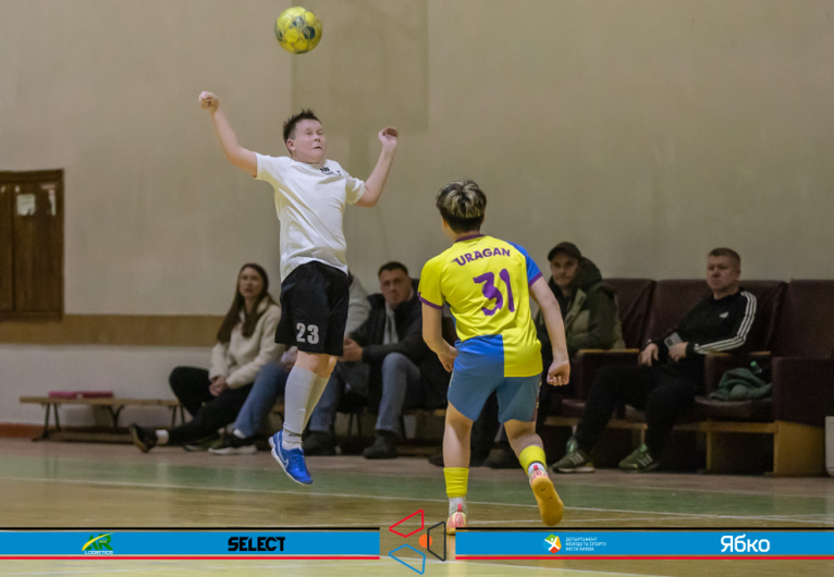 URAGAN BRO 14' - ФАРР СК Старт 14'