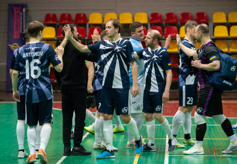 АТ АНТОНОВ - Ютландія